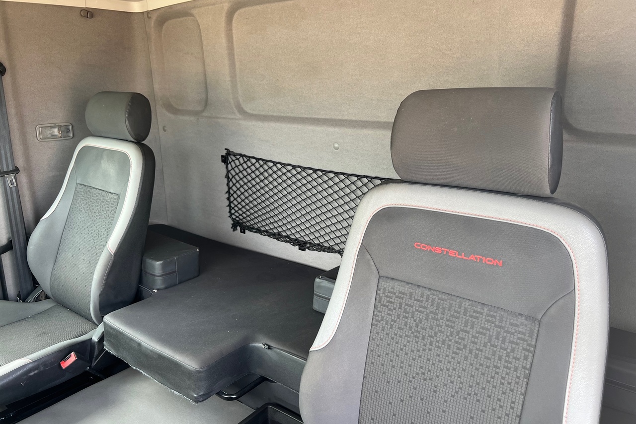 Volkswagen 24-280 E Constellation 6x2 - 21/22 9