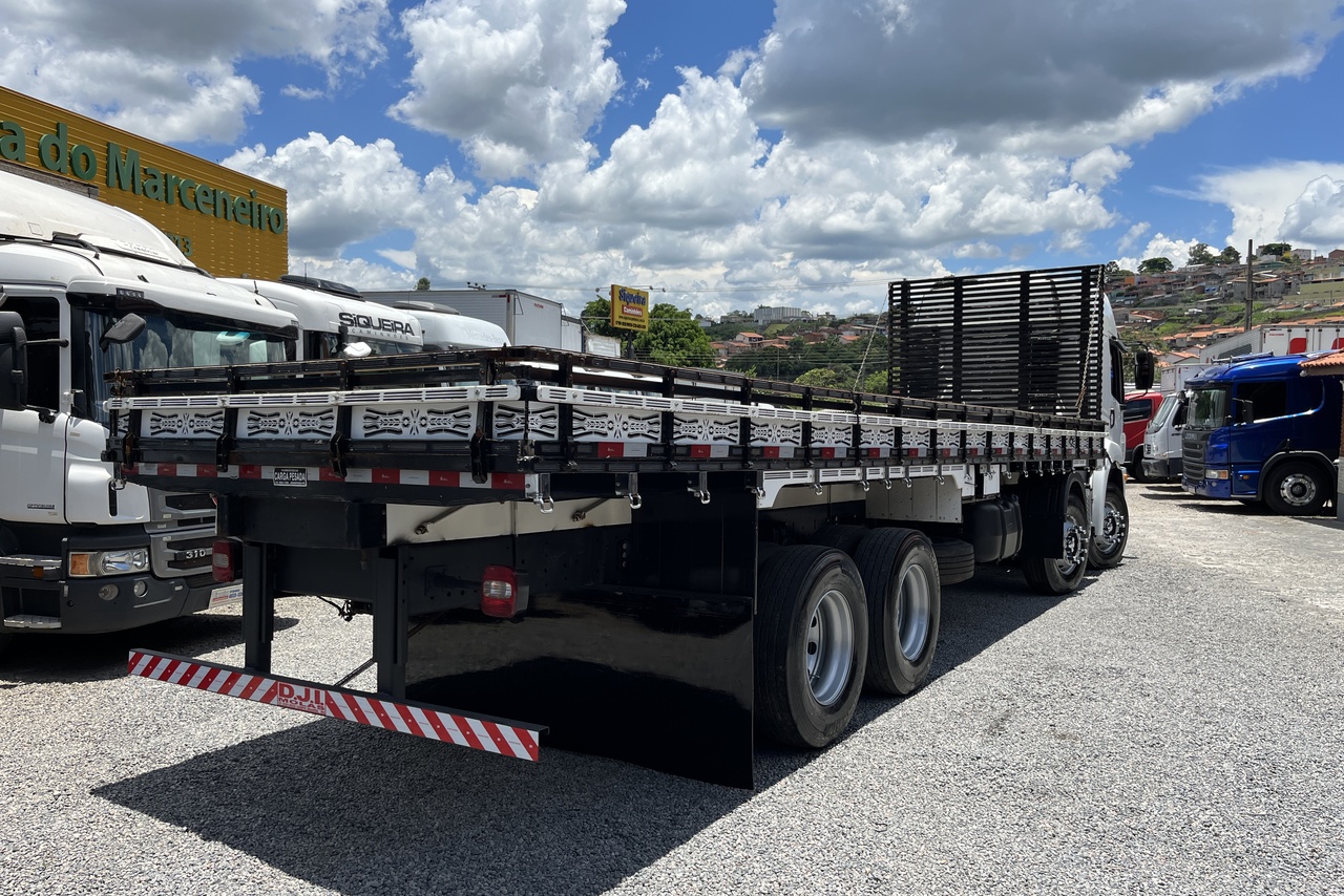 Volkswagen 30-330 Constellation 8x2 - 22/22 4