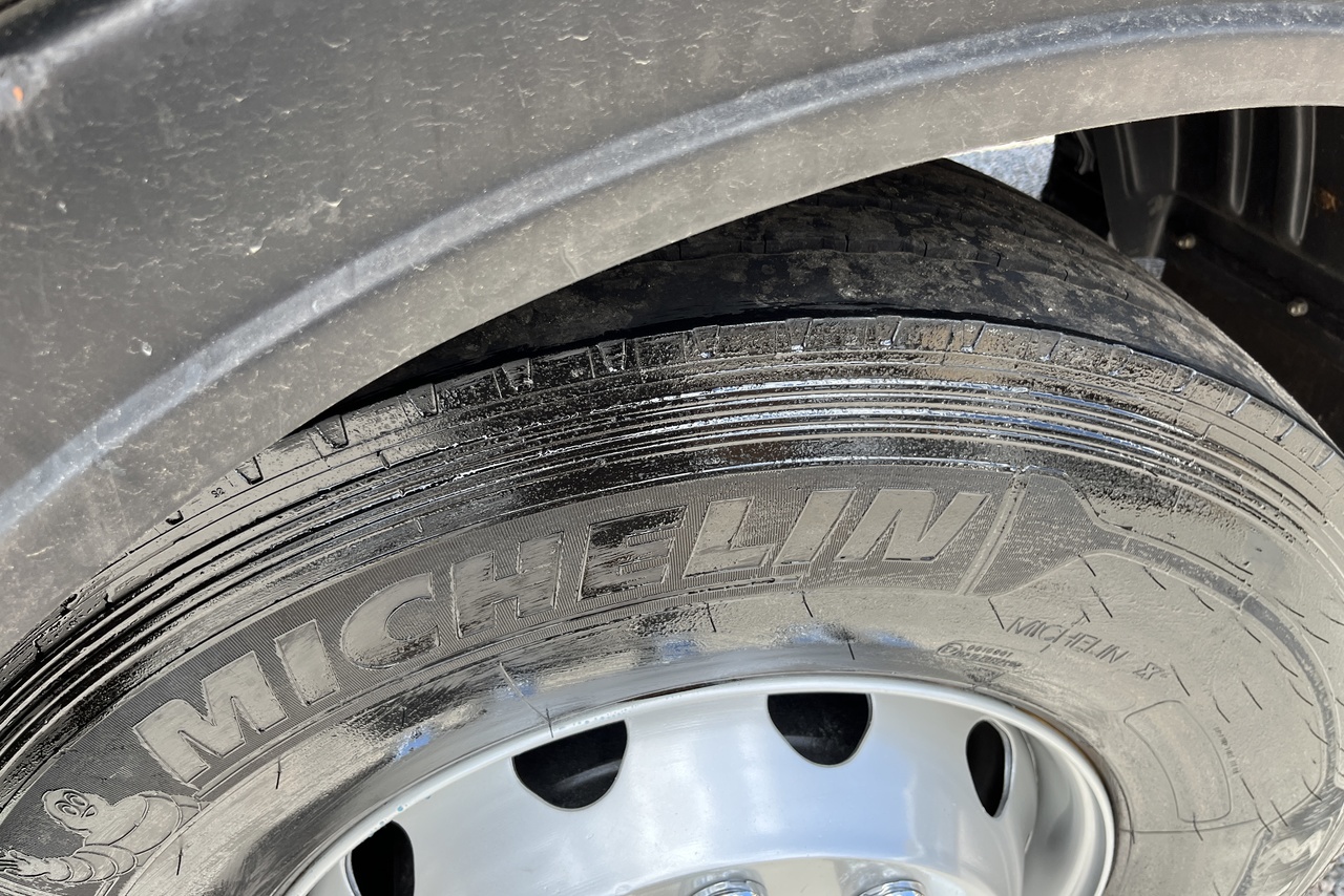 Volkswagen 30-330 Constellation 8x2 - 22/22 8