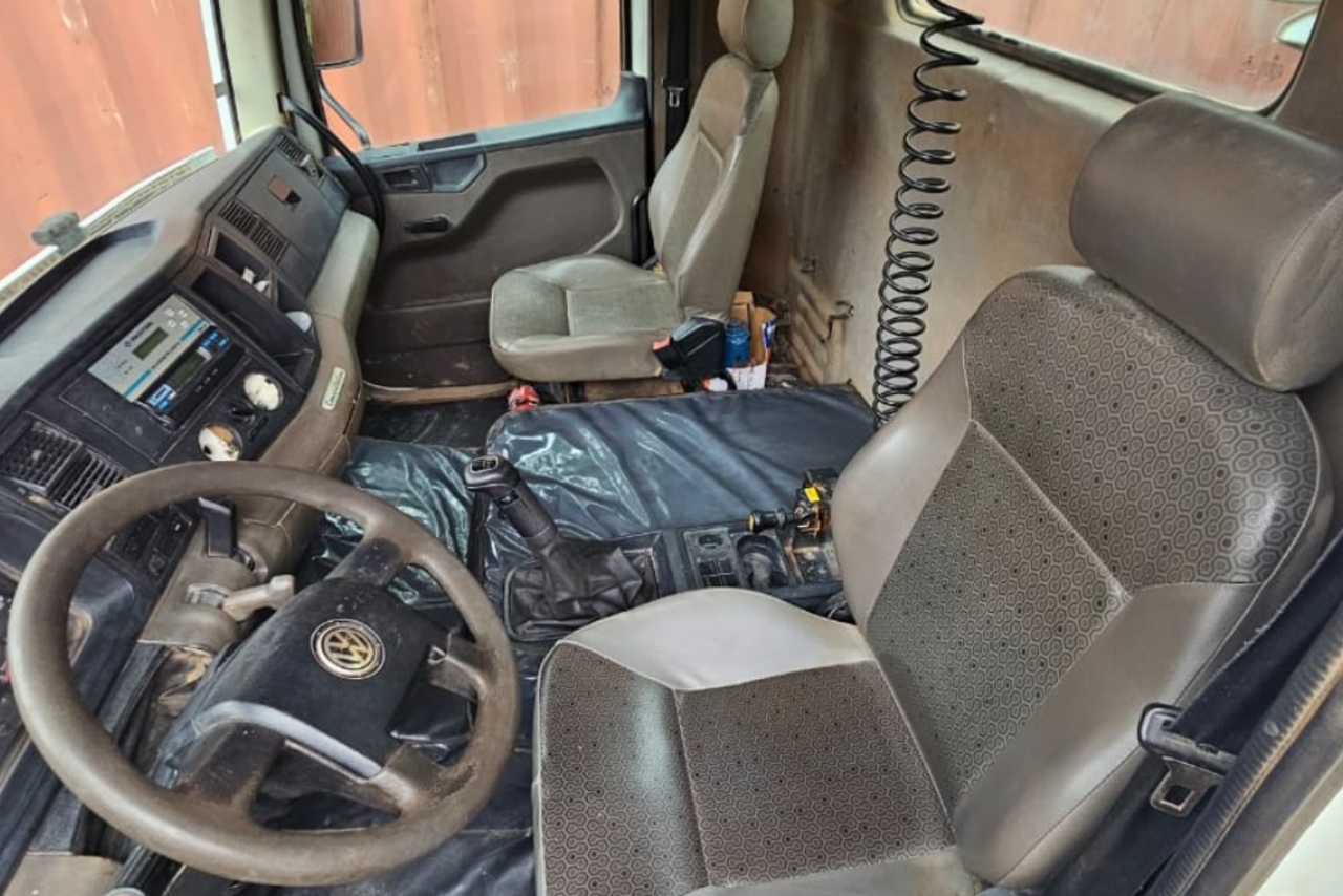 Volkswagen 31-280 E Constel. 6x4 - 13/13 3