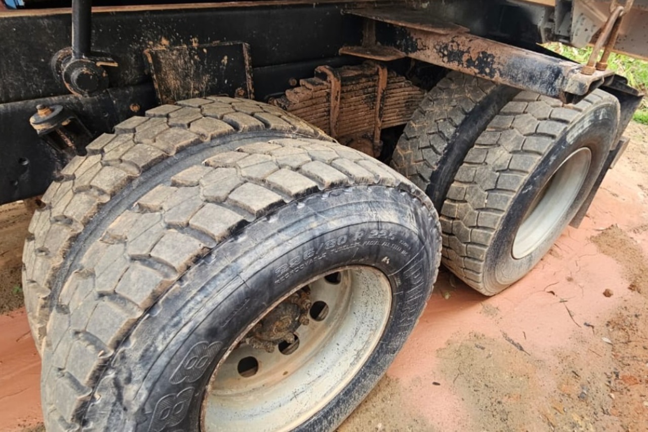 Volkswagen 31-280 E Constel. 6x4 - 13/13 4