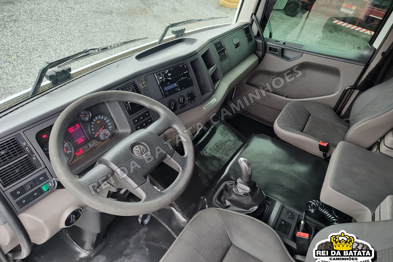 Volkswagen 30-330 Constellation 8x2 - 20/20 9