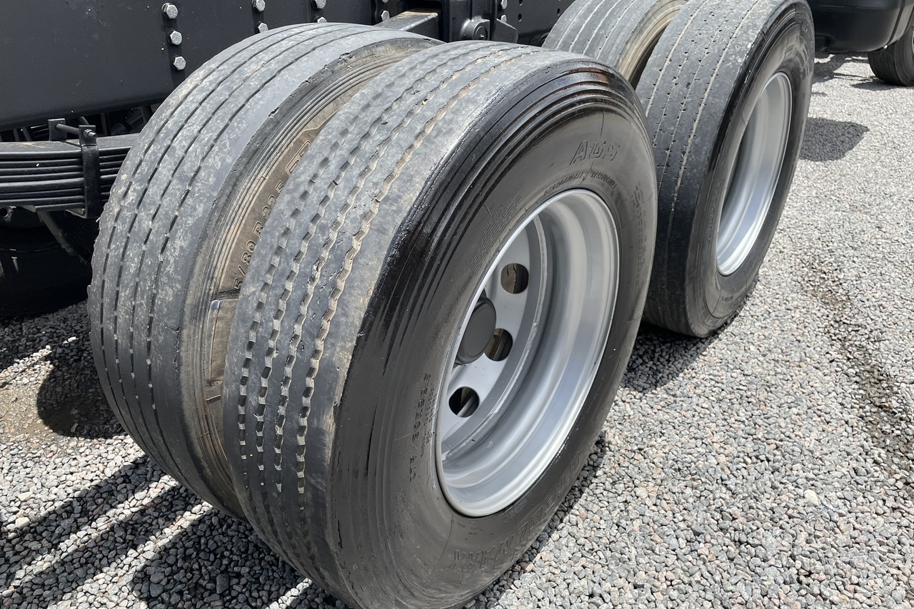 Volkswagen 24-280 E Constellation 6x2 - 12/12 5