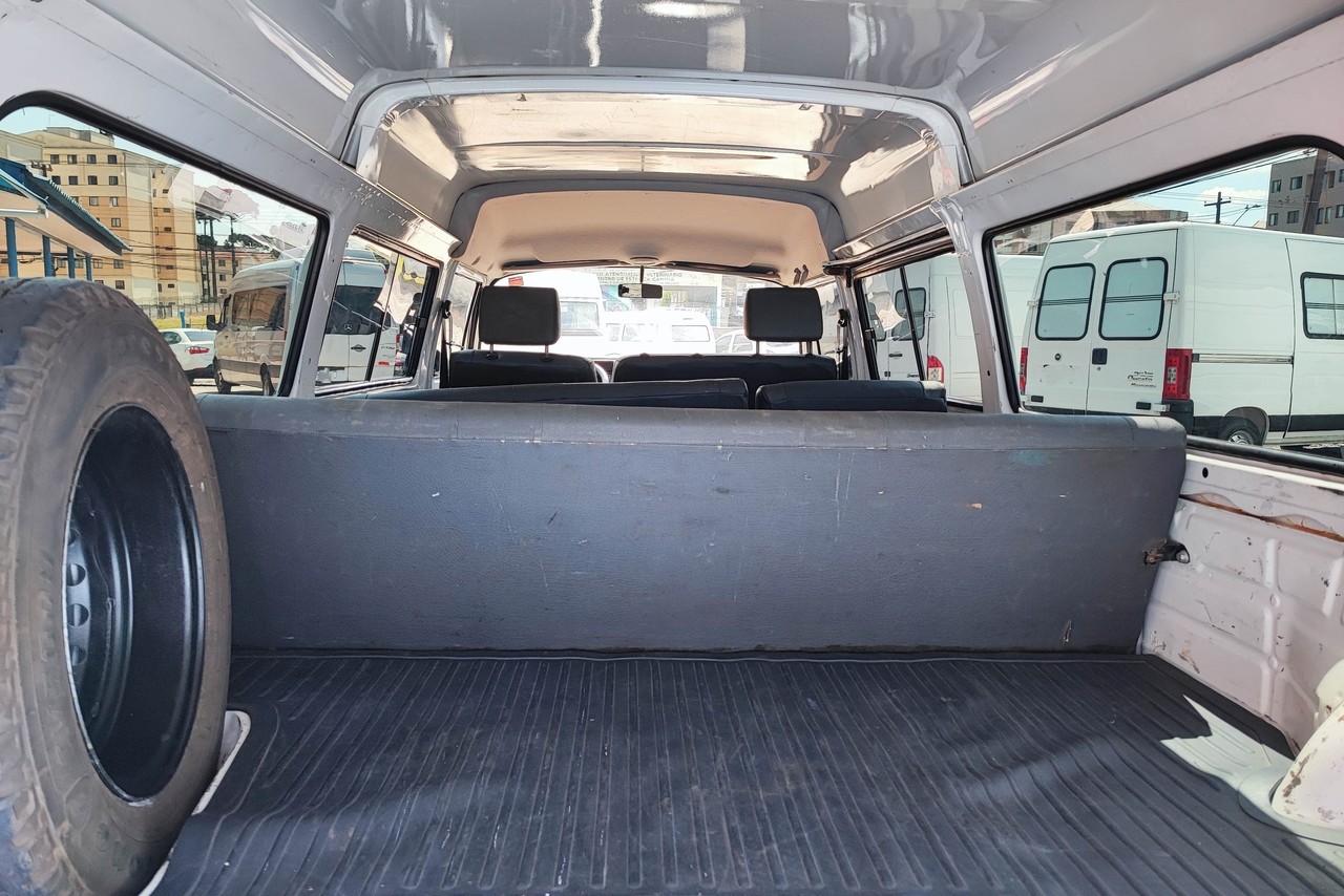 Volkswagen Kombi Standard - 12/13 14