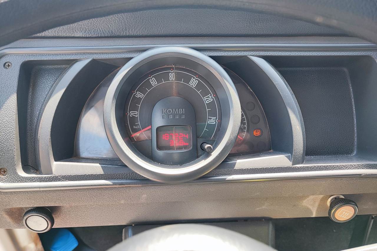 Volkswagen Kombi Standard - 12/13 15