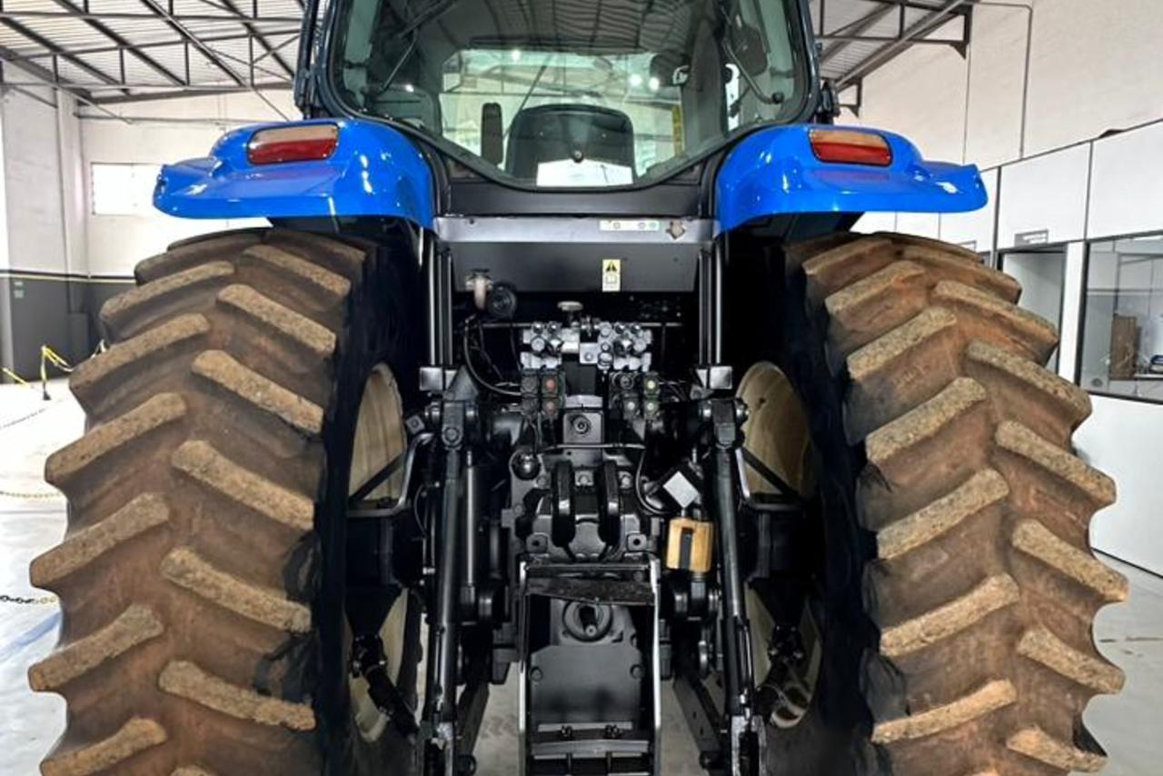New Holland T7260 - 15/15 13