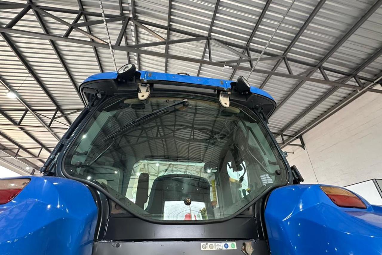 New Holland T7260 - 15/15 16