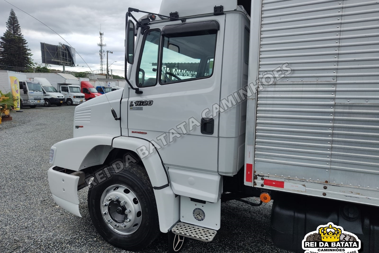 Mercedes Benz MB 1620 - 09/09 17
