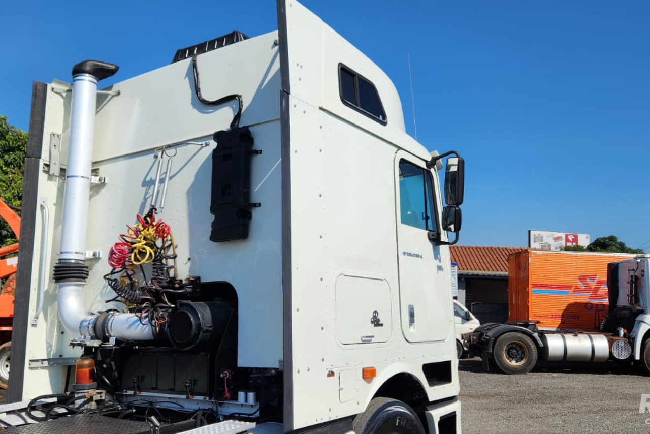 International 9800i - 11/12 20