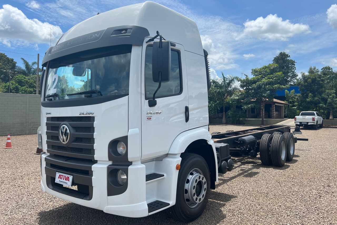 Volkswagen 24-280 E Constellation 6x2 - 21/22 3
