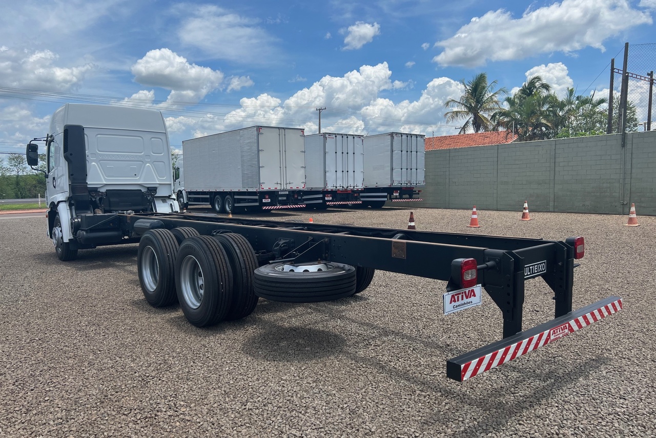 Volkswagen 24-280 E Constellation 6x2 - 21/22 9