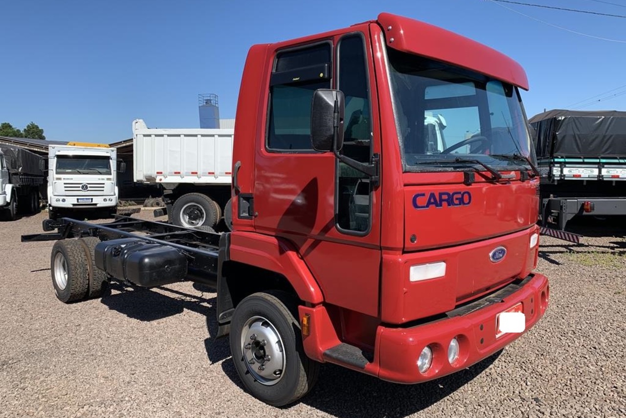 Ford Cargo815 - 04/04 2