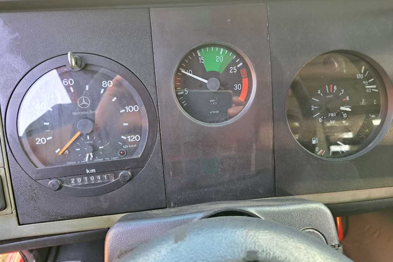 Mercedes Benz MB 710 - 09/10 12