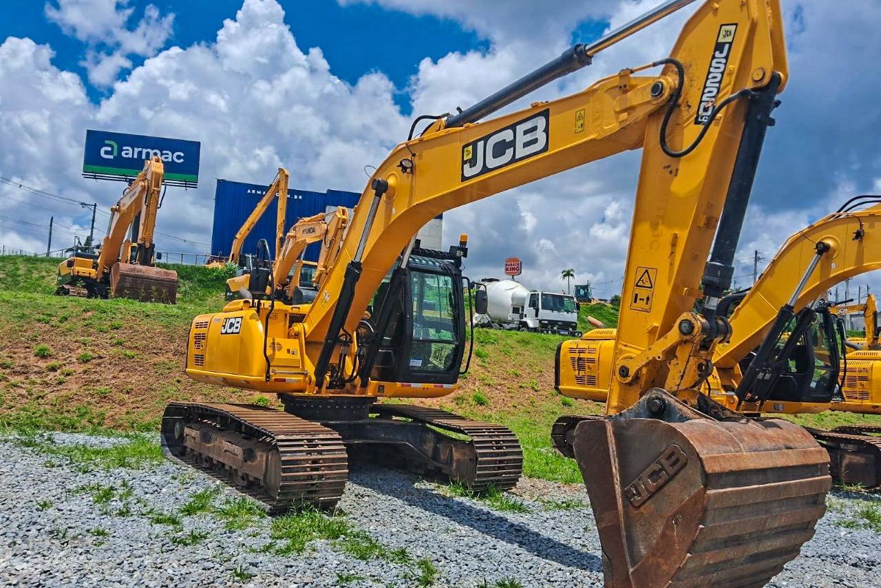 JCB JS220LC - 01/21 3
