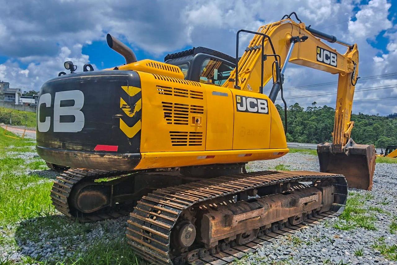 JCB JS220LC - 01/21 5