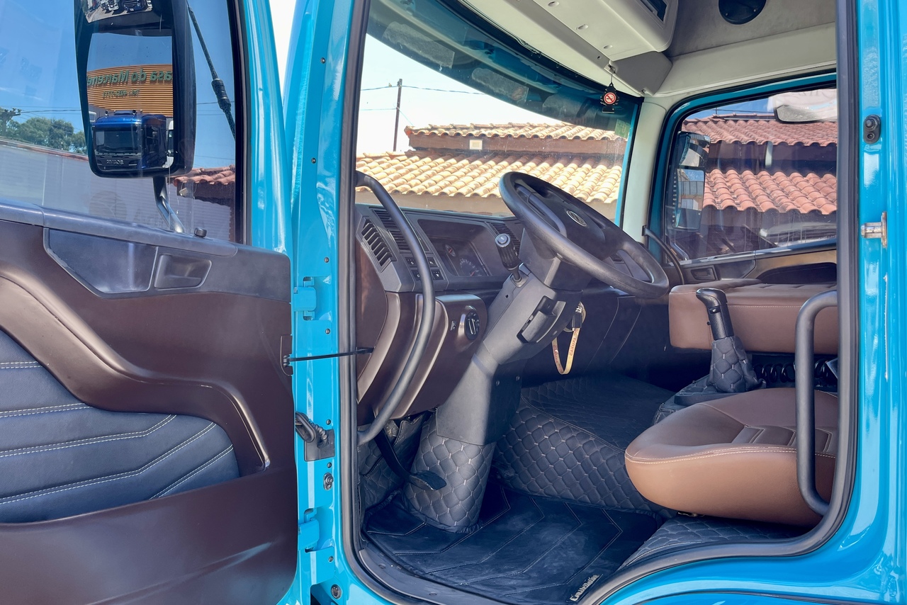 Volkswagen 25 390 - 14/14 16