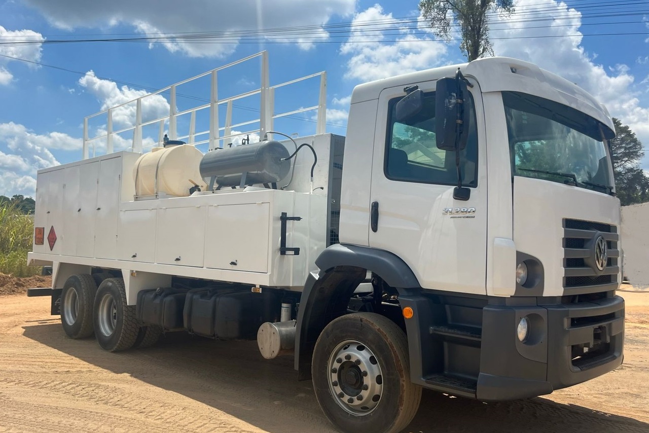 Volkswagen 31-280 E Constel. 6x4 - 13/13 8
