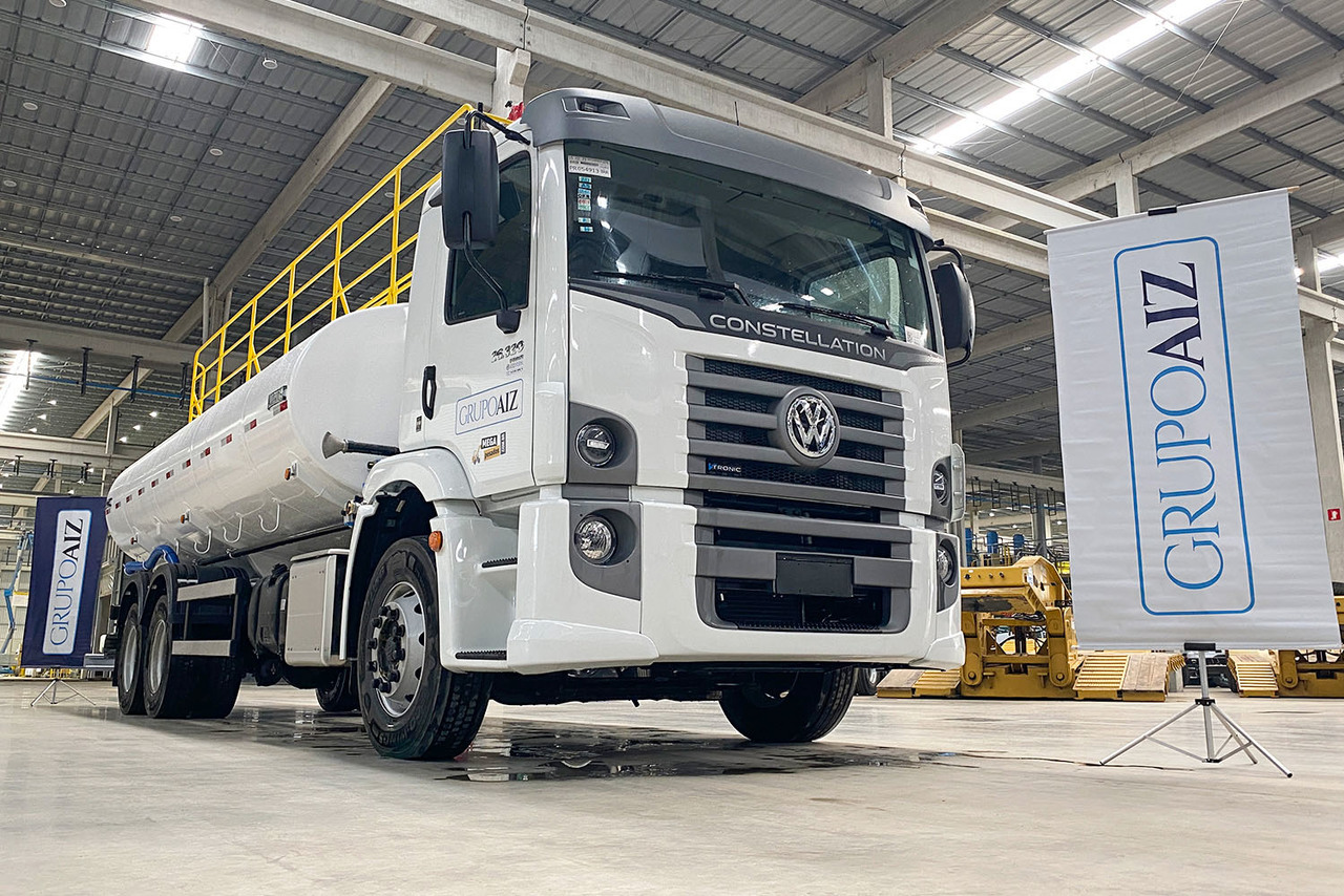 Volkswagen VW 27260 Constellation 6x4 - 24/25 12