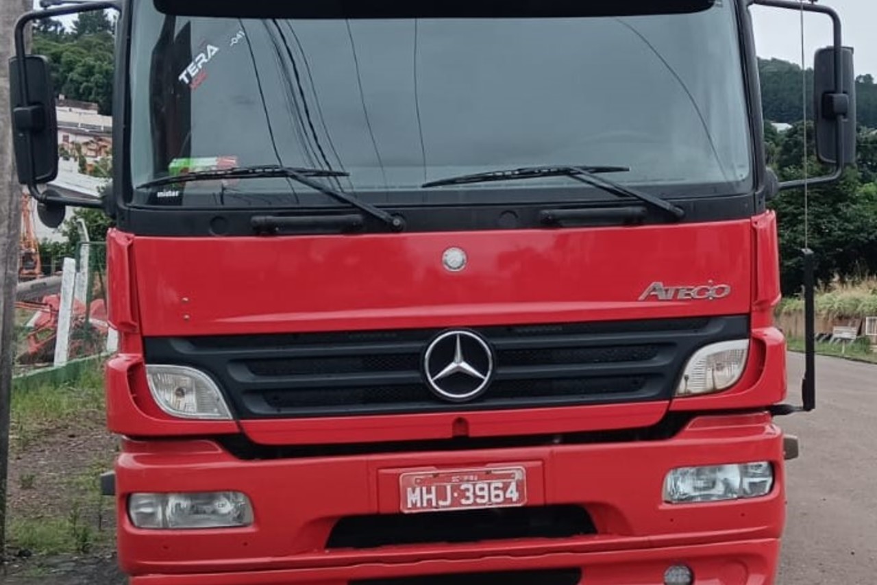 Mercedes Benz Atego 2428 - 09/09 2