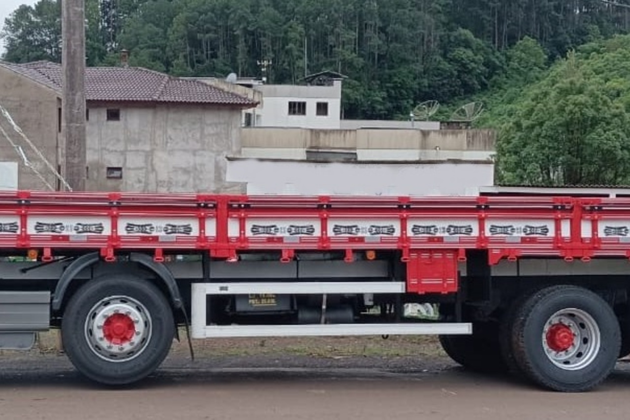 Mercedes Benz Atego 2428 - 09/09 4