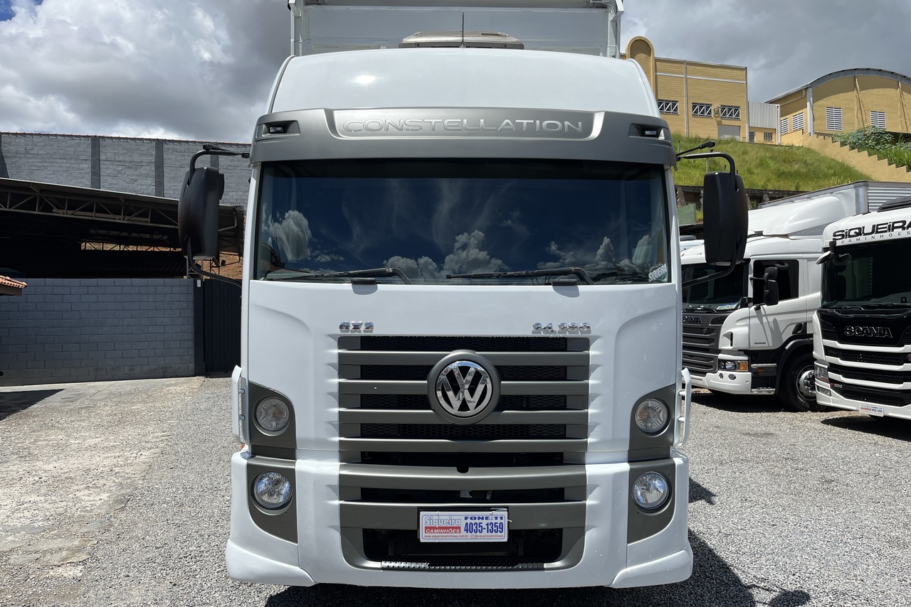 Volkswagen 24-280 E Constellation 6x2 - 12/12 2