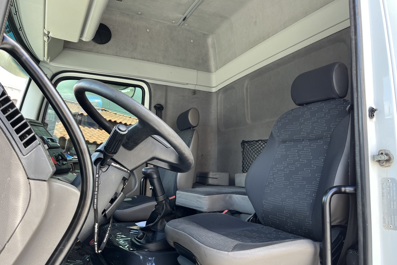 Volkswagen 24-280 E Constellation 6x2 - 12/12 11