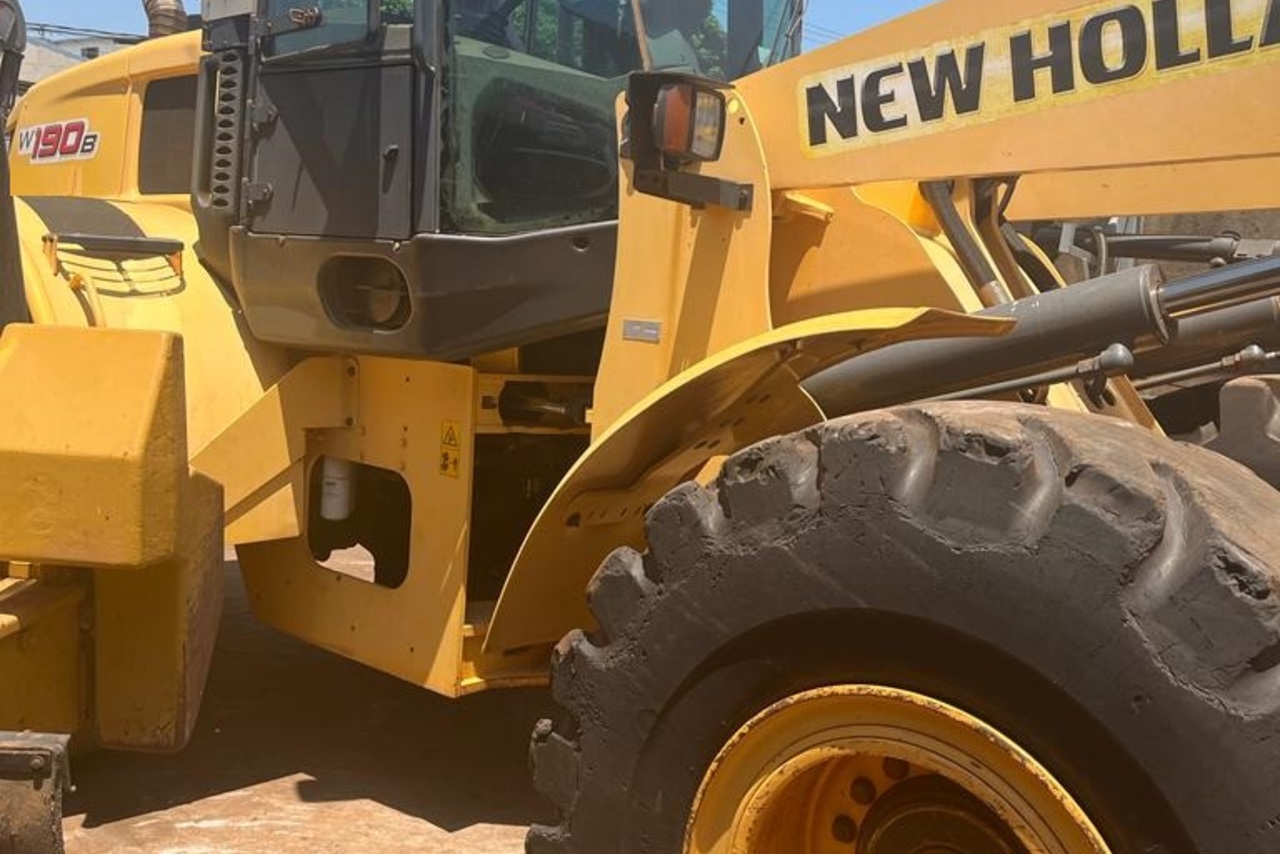New Holland W190 - 07/07 3