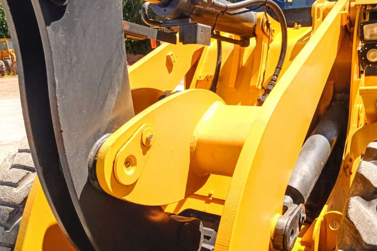 New Holland W130 - 05/05 4