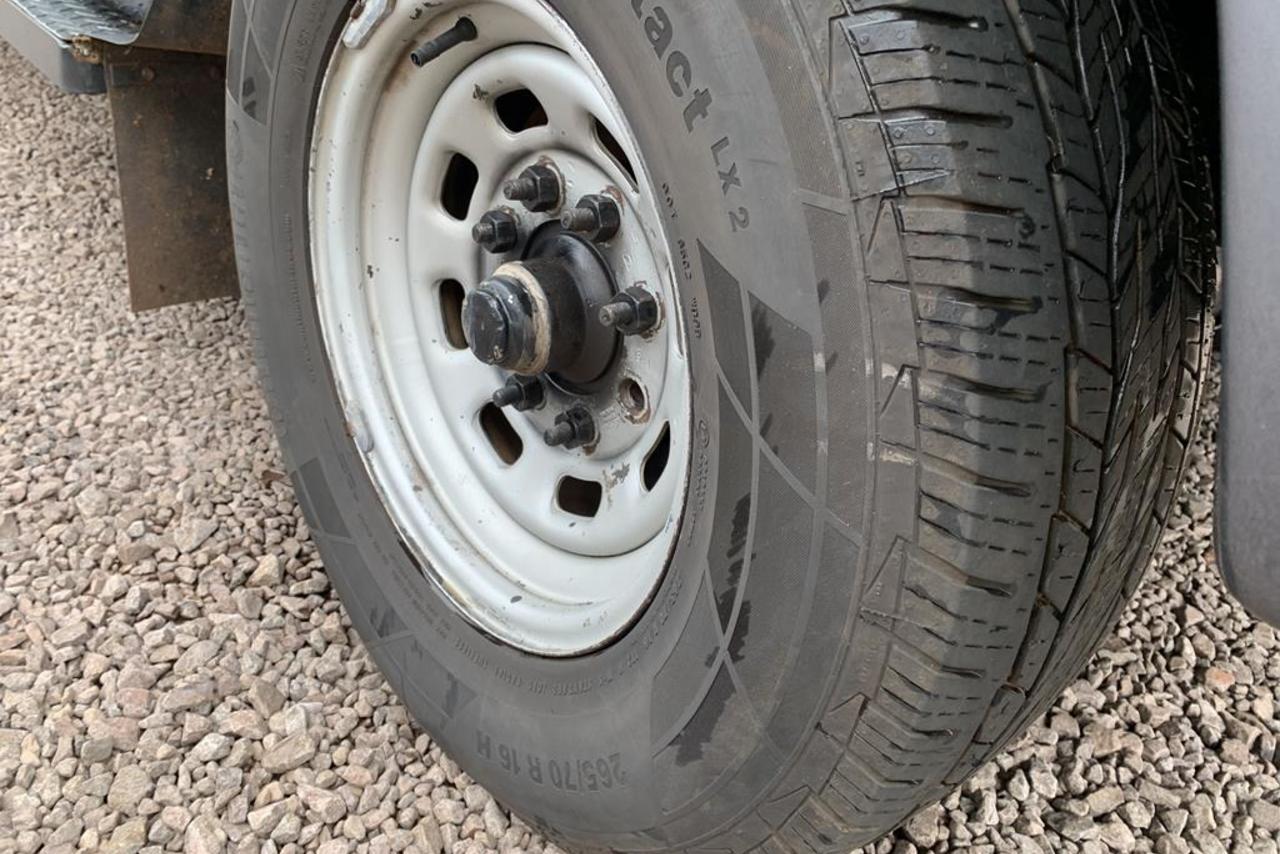Ford F2000 - 81/81 13