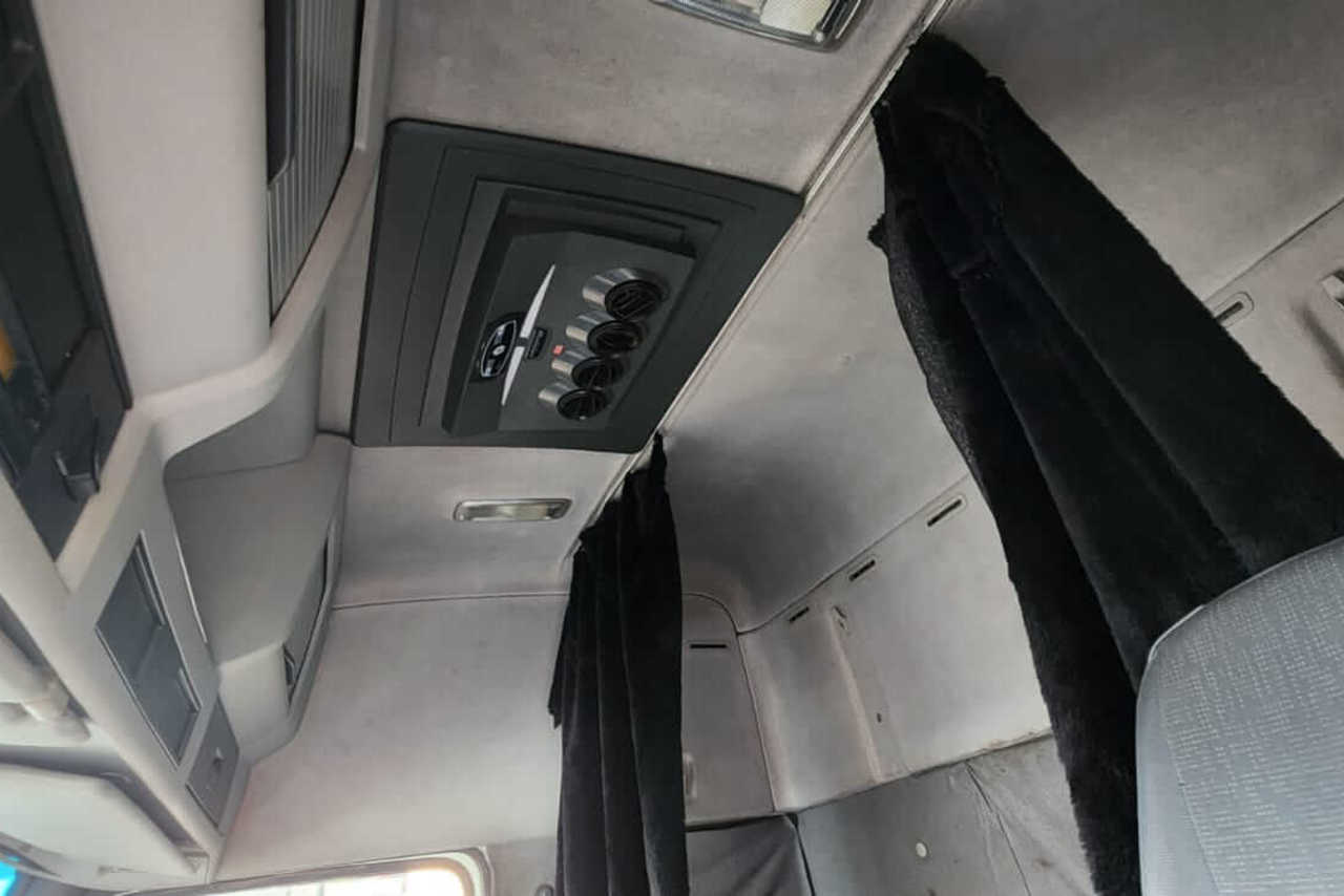Volvo FM370 - 11/11 5