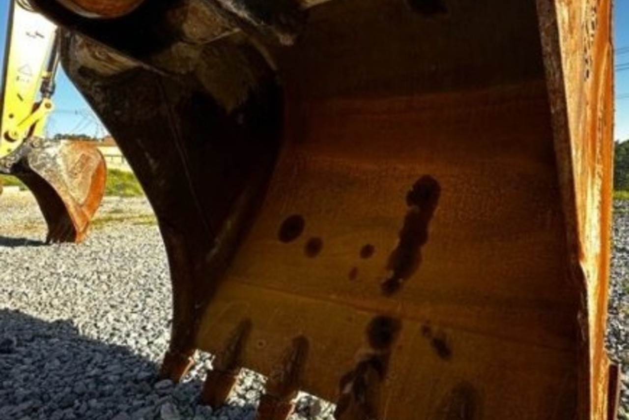 JCB JS220LC - 21/21 6