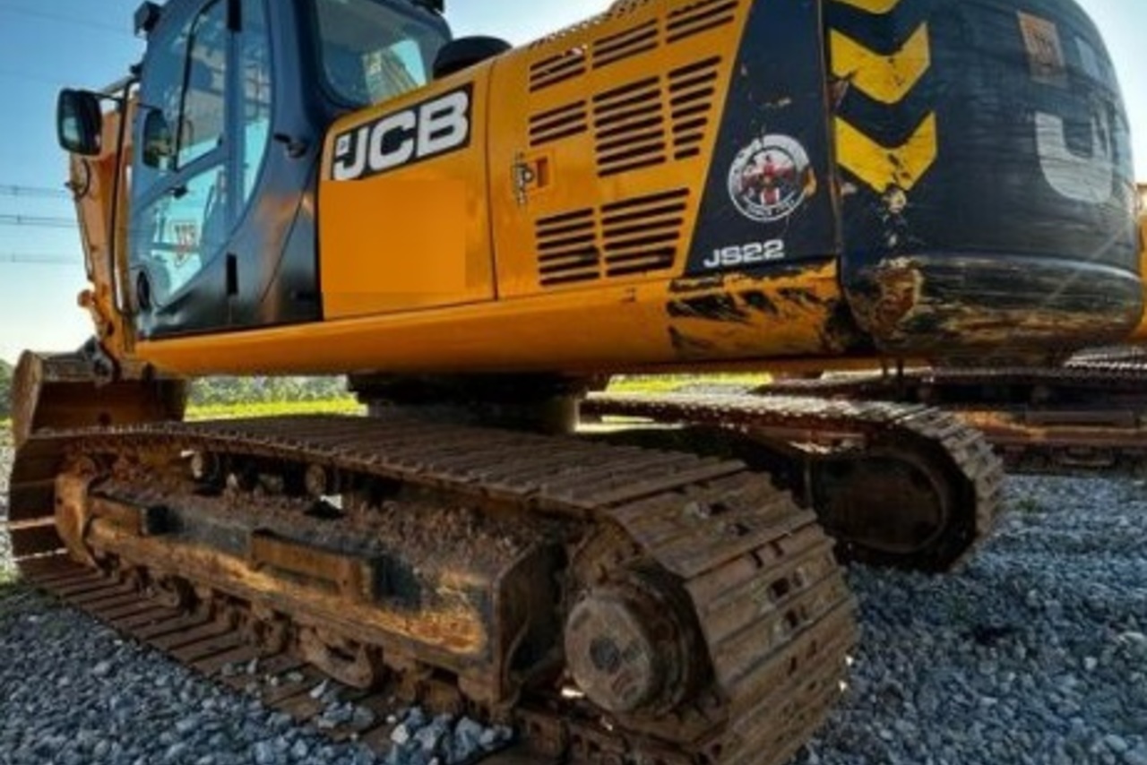 JCB JS220LC - 21/21 9