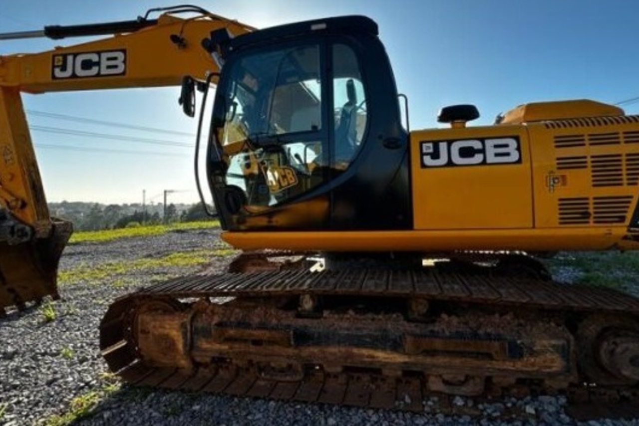 JCB JS220LC - 21/21 14