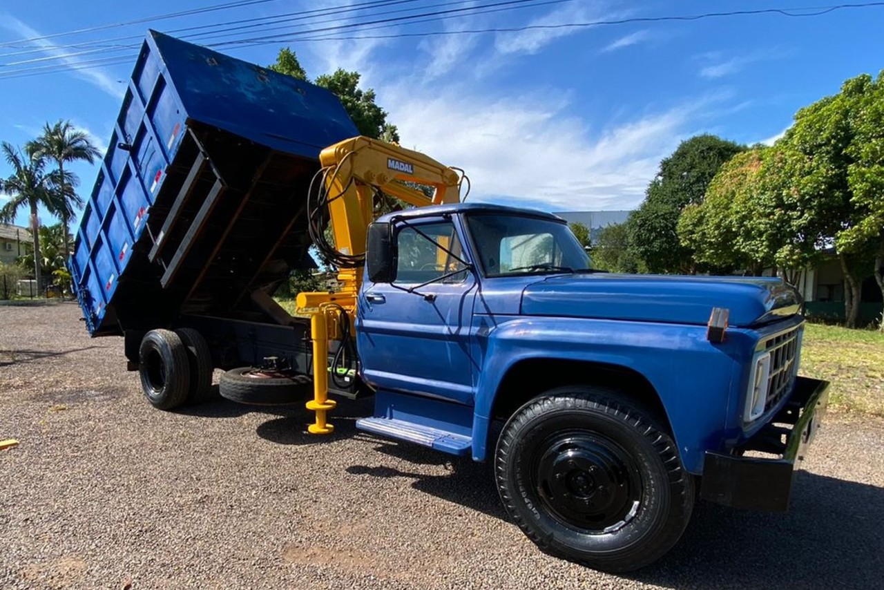 Ford F7000 - 80/80 2