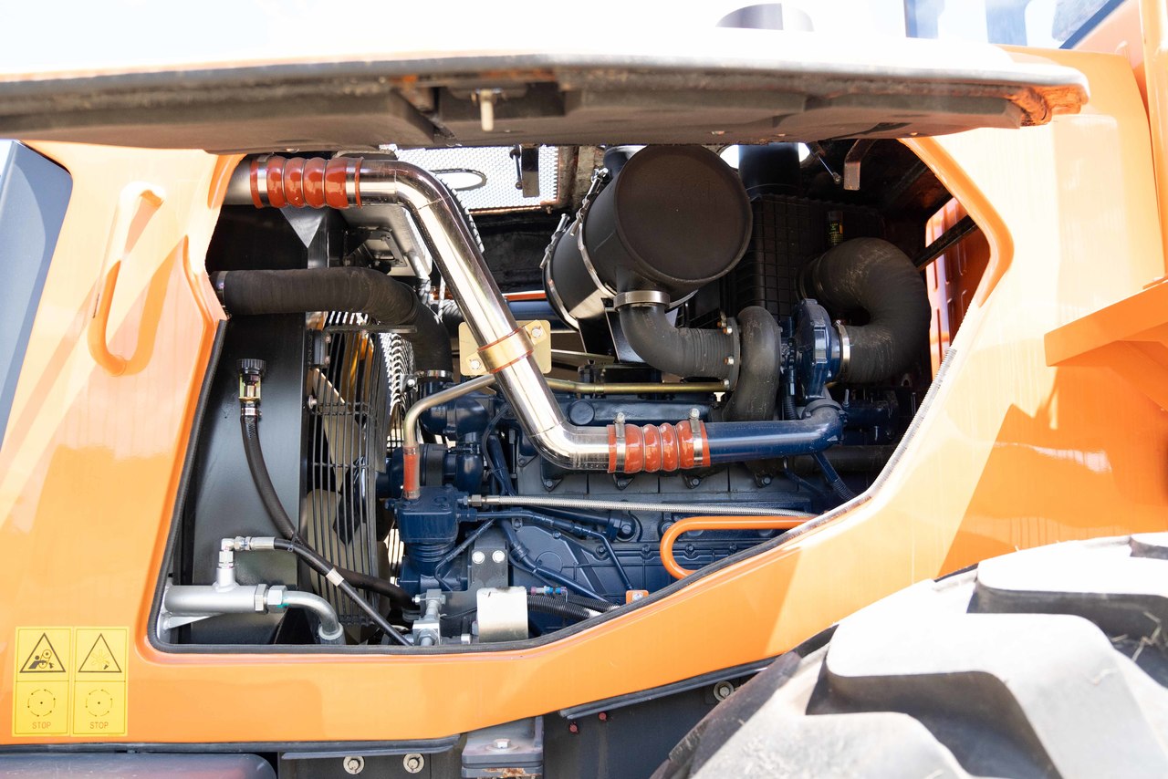 Doosan SD300-3 - 23 3