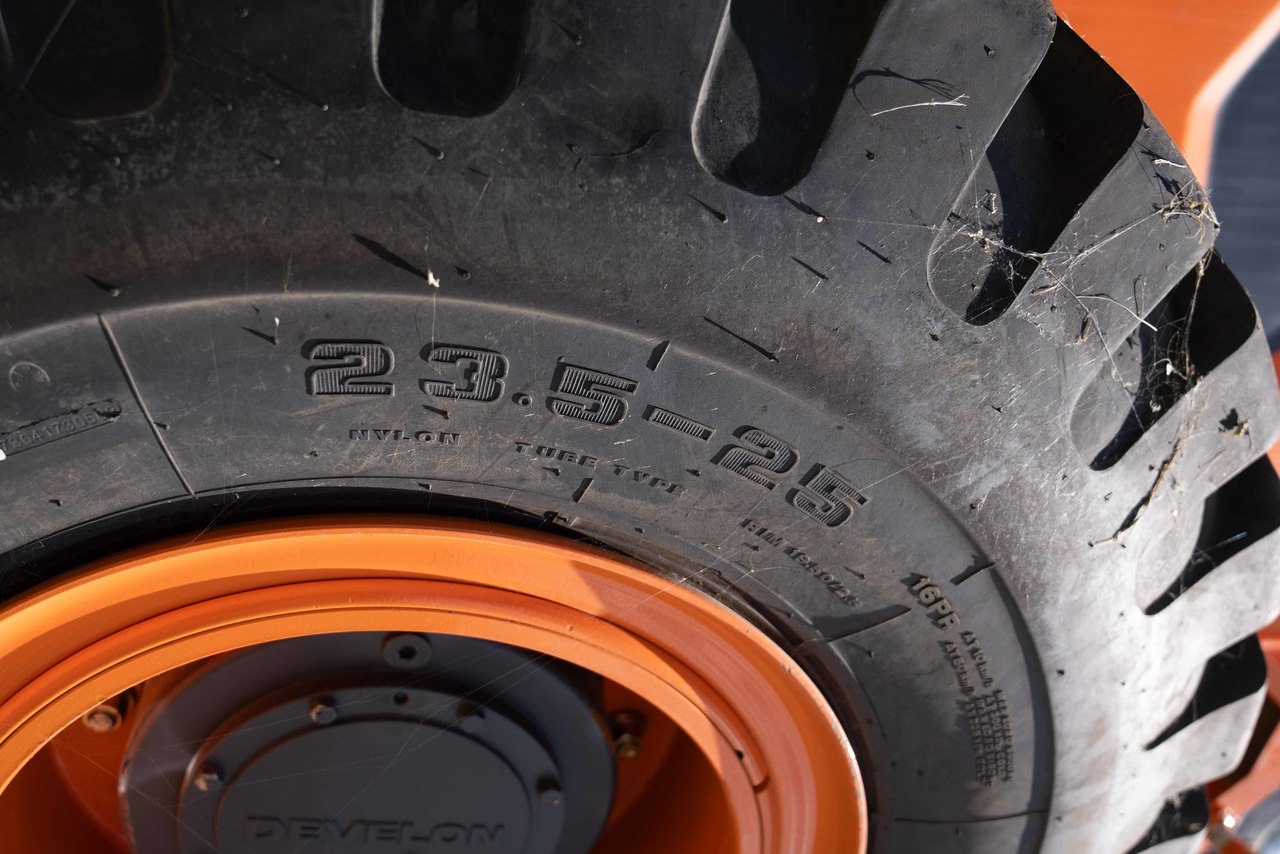 Doosan SD300-3 - 23 4