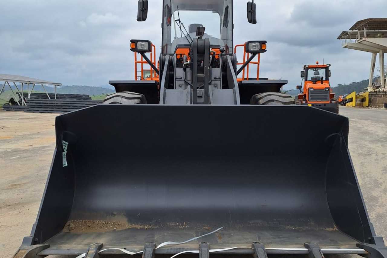 Doosan SD300-3 - 23 12