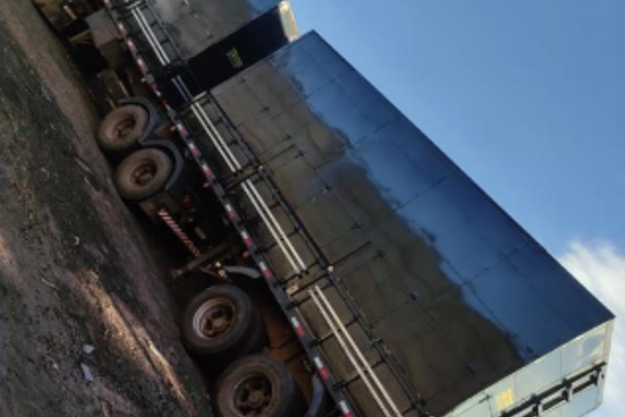 Volkswagen VW 25420 Constellation 6x2 - 15/15 3