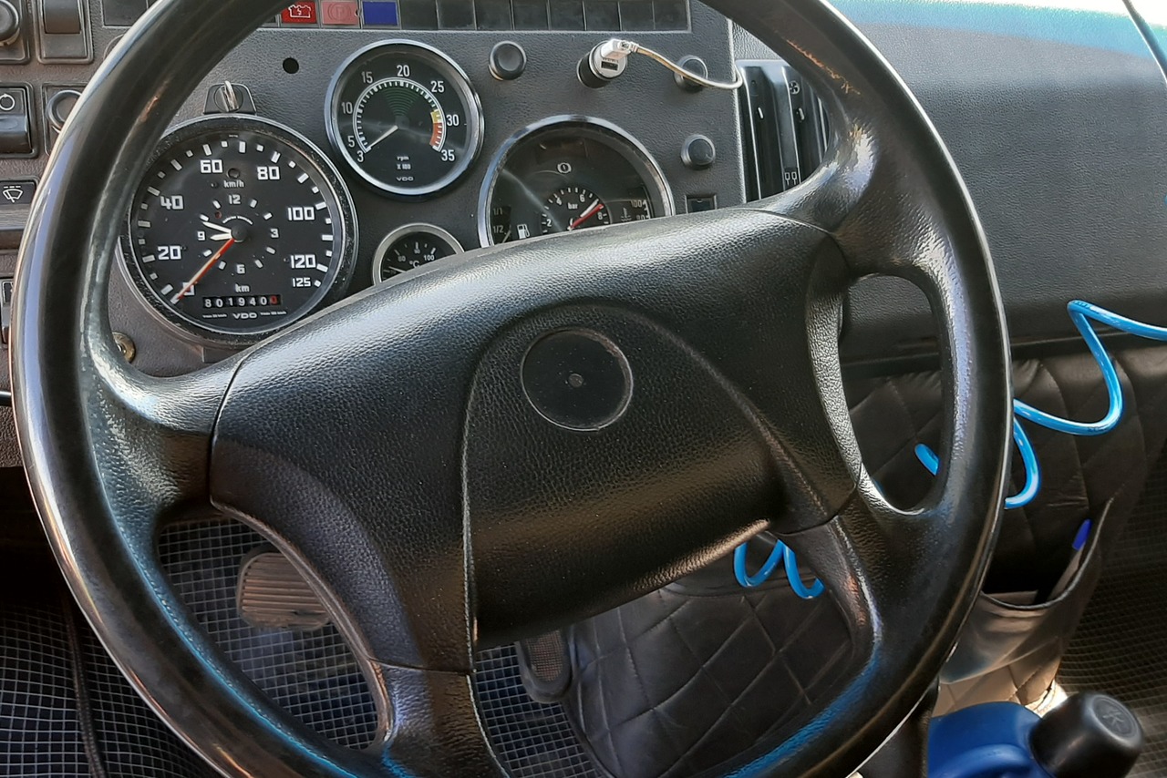 Mercedes Benz MB 1517 - 86/86 6