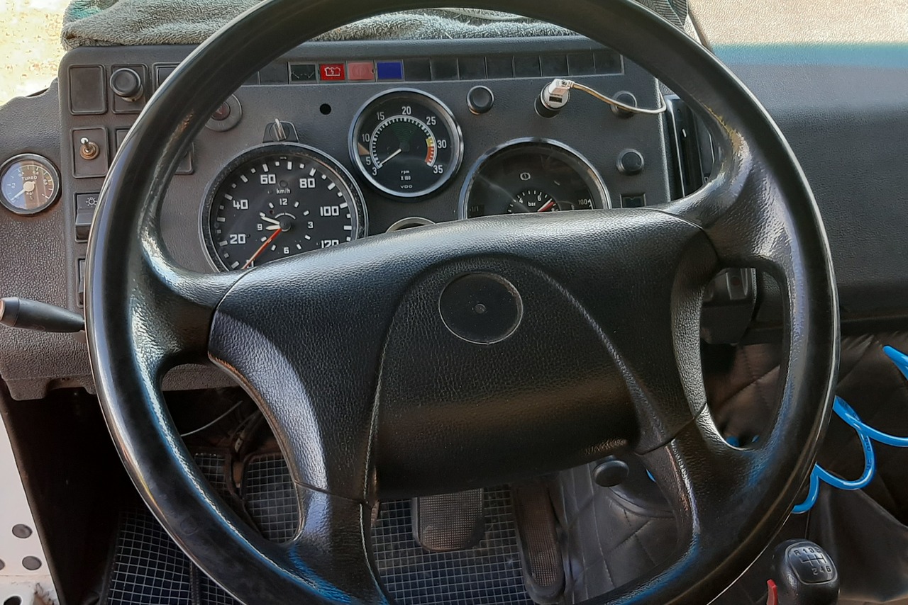 Mercedes Benz MB 1517 - 86/86 8