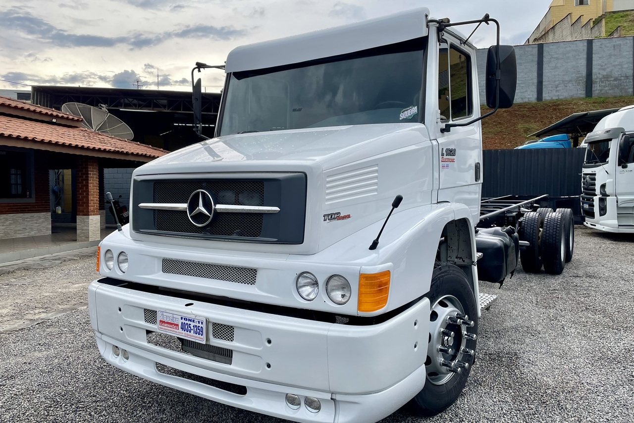 Mercedes Benz MB 1620 - 09/09 3