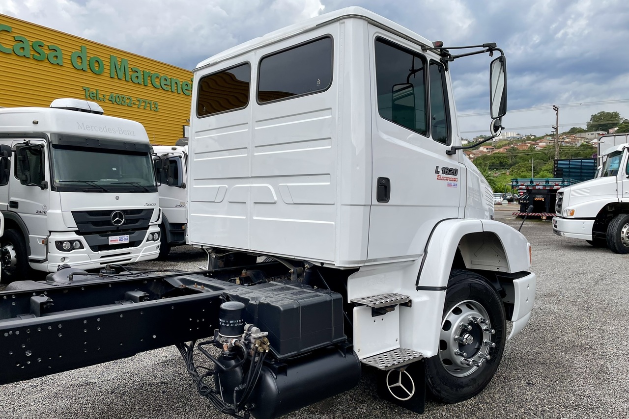 Mercedes Benz MB 1620 - 09/09 8