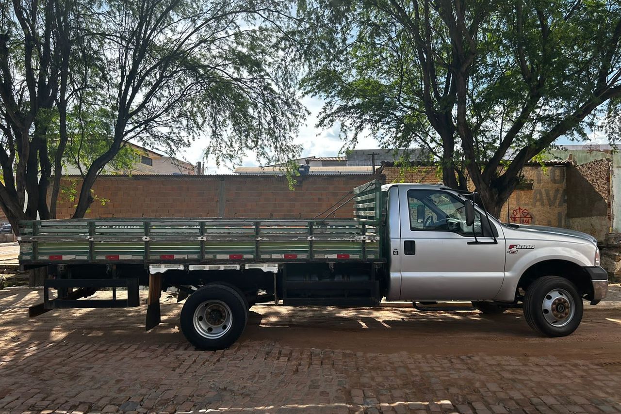 Ford F4000 - 20/17 15