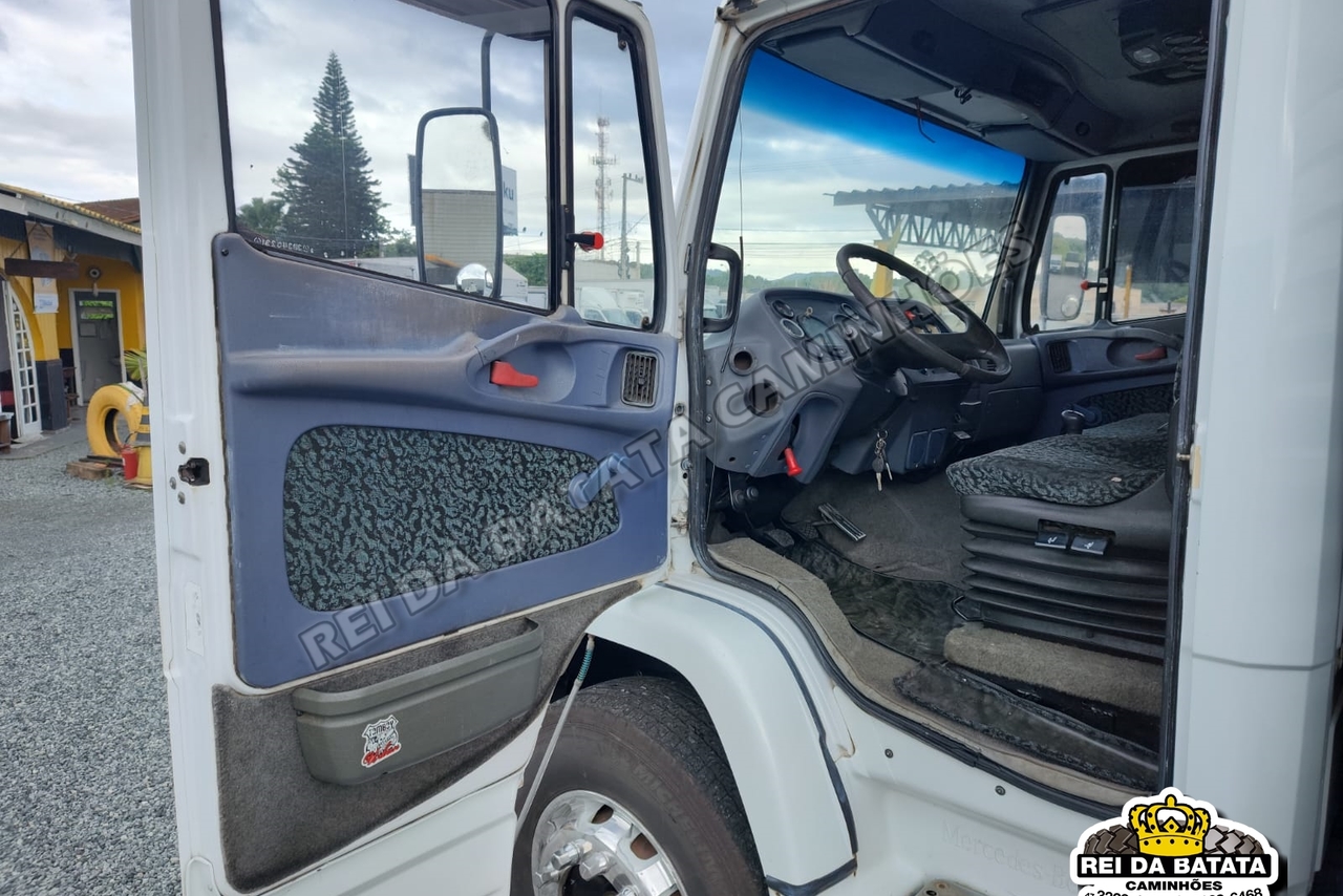 Mercedes Benz MB 1620 - 03/03 8