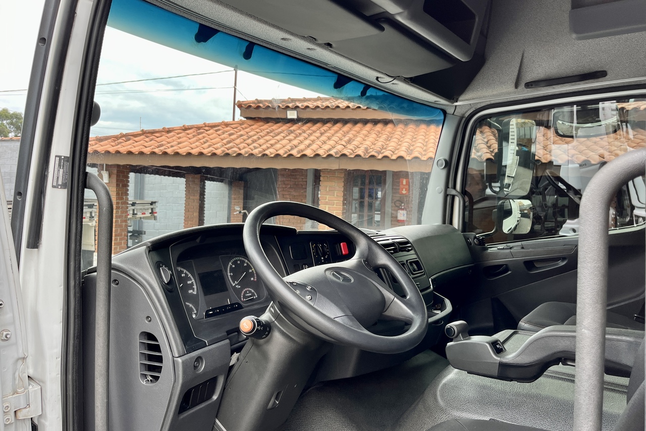 Mercedes Benz Atego 3030 - 20/21 10
