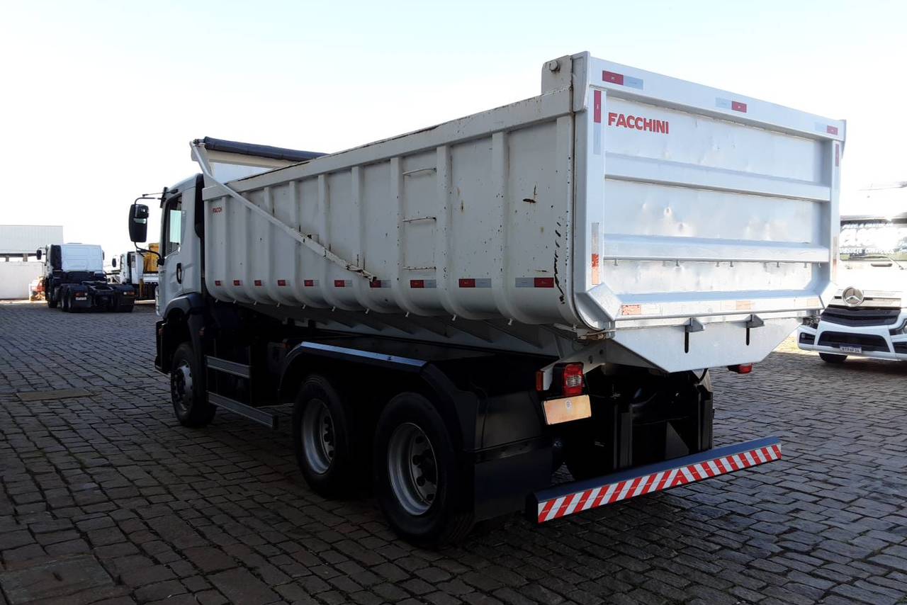Volkswagen 26-280 Constellation 6x4 - 22/23 3