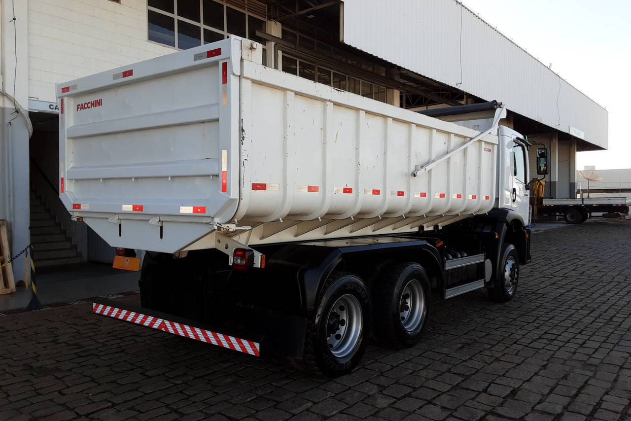 Volkswagen 26-280 Constellation 6x4 - 22/23 6