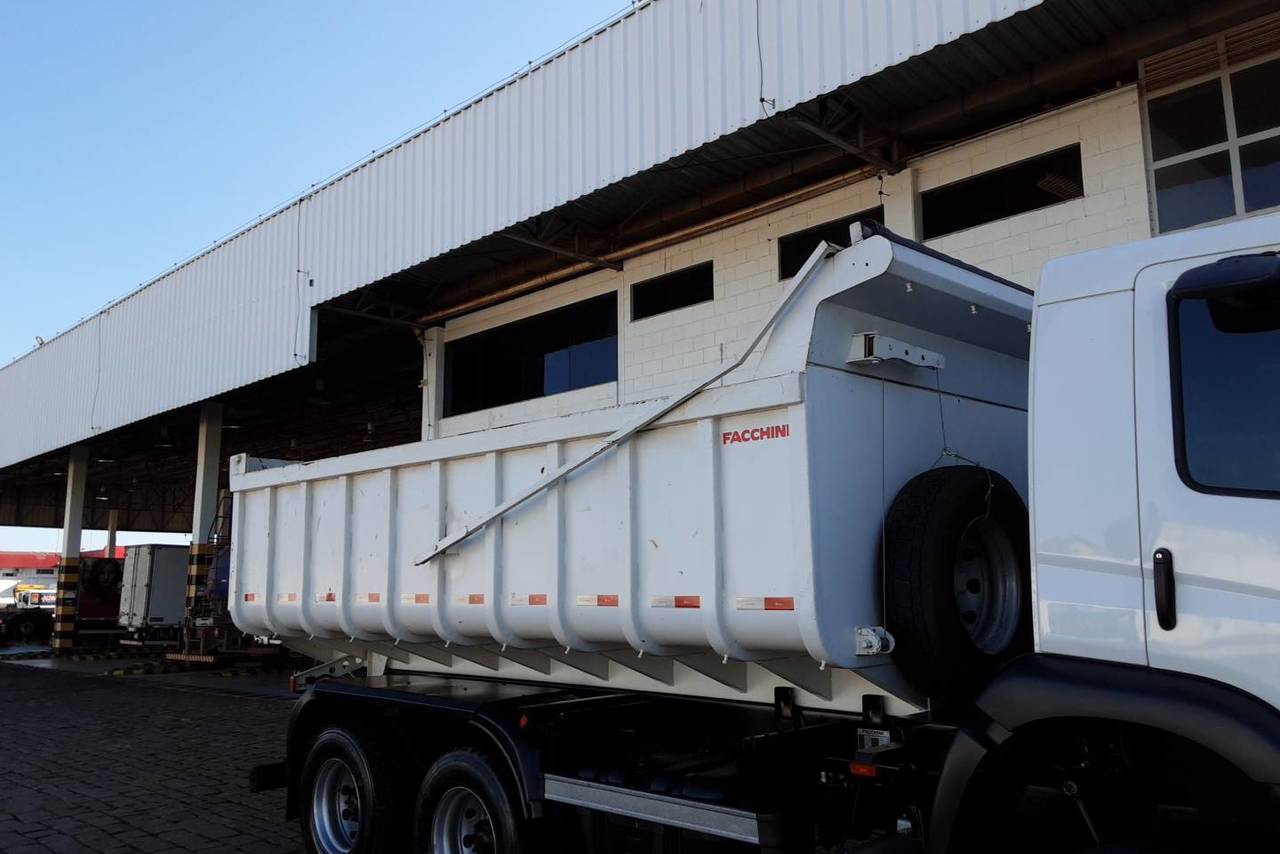 Volkswagen 26-280 Constellation 6x4 - 22/23 13