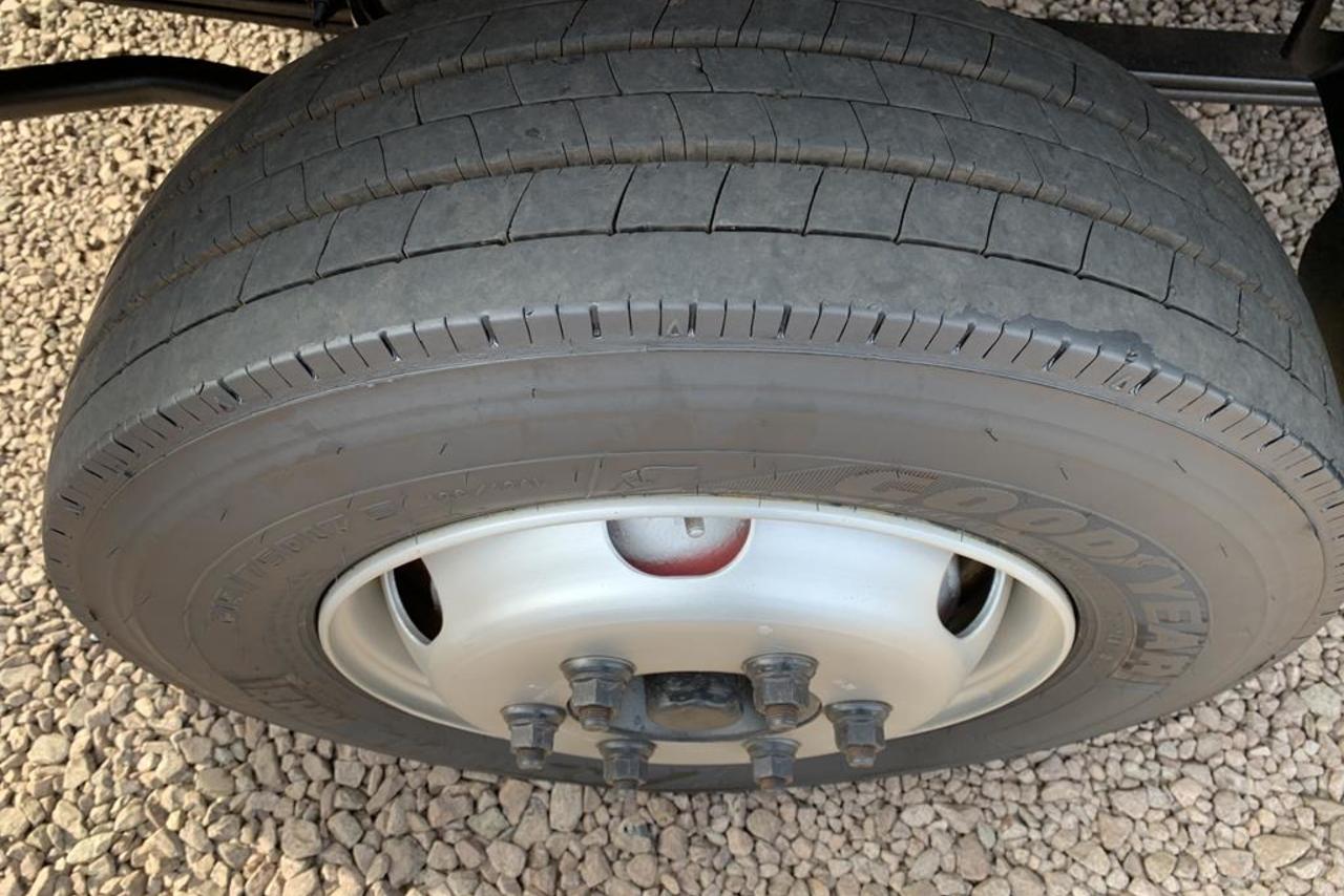 Ford Cargo815 - 04/04 8