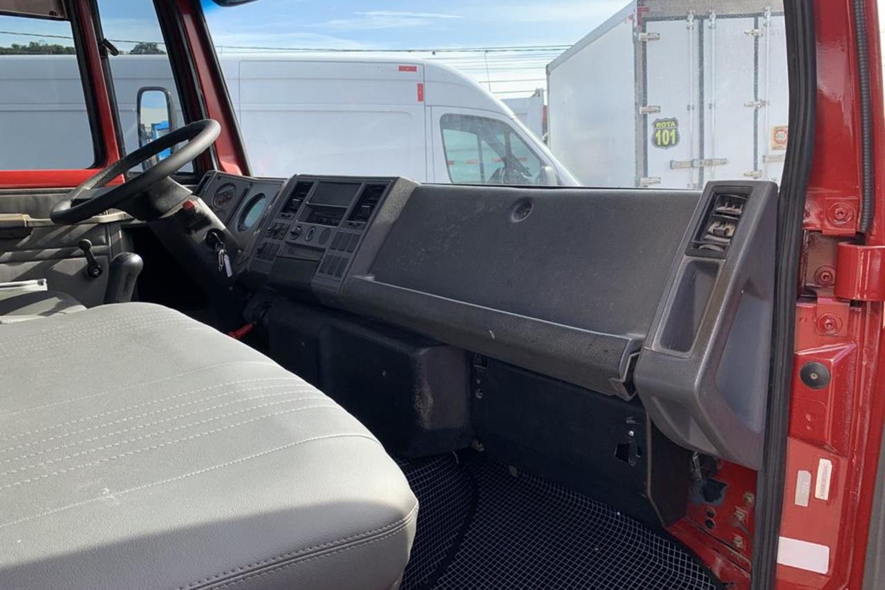 Ford Cargo815 - 04/04 12